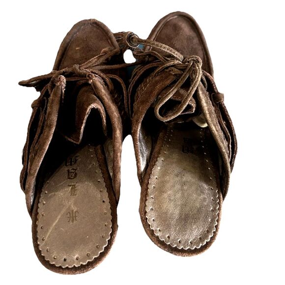 L.A.M.B. Brown Suede Woven High 5" Wedge Heels Mule Tassell Shoes Womens 6.5? - Picture 3 of 11